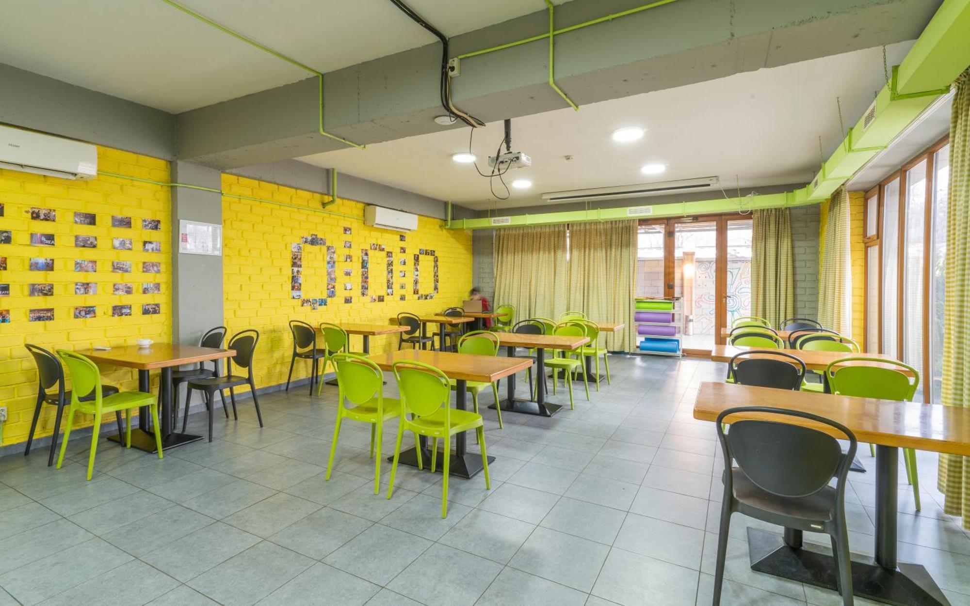 ololoFreelander work&travel Hostel Bisjkek Buitenkant foto