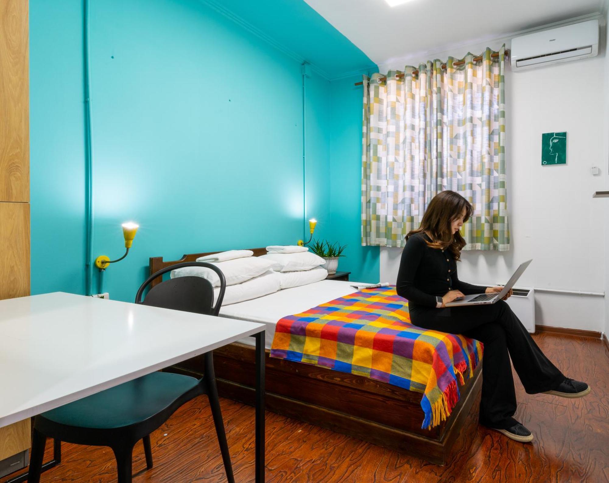 ololoFreelander work&travel Hostel Bisjkek Buitenkant foto